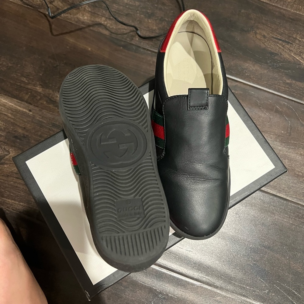 Gucci kids shoes only worn twice